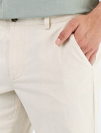 Effen chino met standaard taille