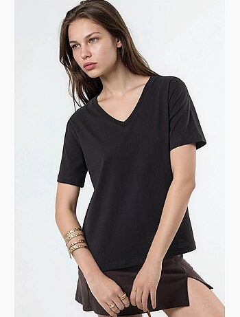 Effen gebreid t-shirt met v-hals busem