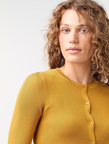 Effen geribbeld vest met ruchesafwerkingen