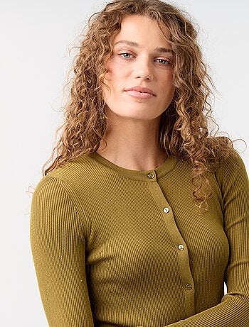 Effen geribbeld vest met ruchesafwerkingen