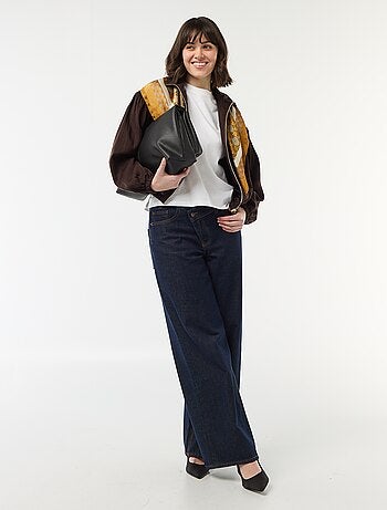 Effen jas met rits en pofmouwen