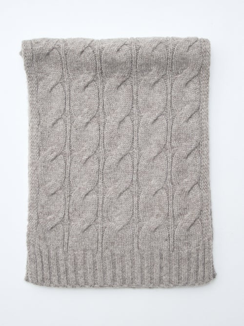 Effen sjaal met kabelpatroon - Kiabi Effen sjaal met kabelpatroon - Kiabi