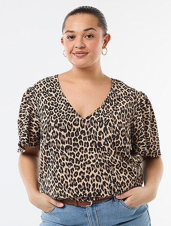 Effen, soepelvallende blouse met korte mouwen