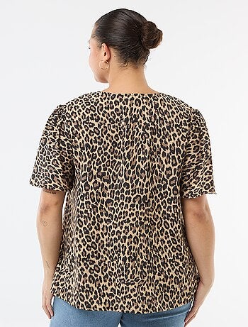 Effen, soepelvallende blouse met korte mouwen