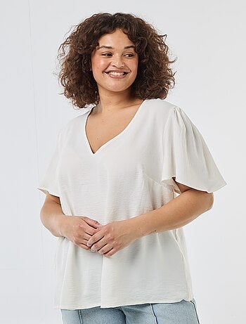 Effen, soepelvallende blouse met korte mouwen