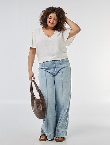 Effen, soepelvallende blouse met korte mouwen