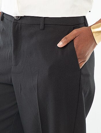 Effen, soepelvallende broek met wijde pijpen