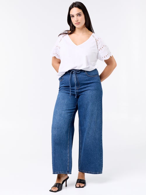 Effen T-shirt met borduursels op de mouwen - Kiabi