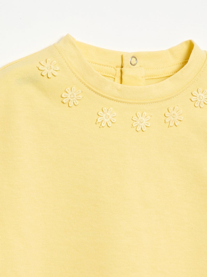 Effen T-shirt met fantasiebloemen aan de kraag Geel - Kiabi