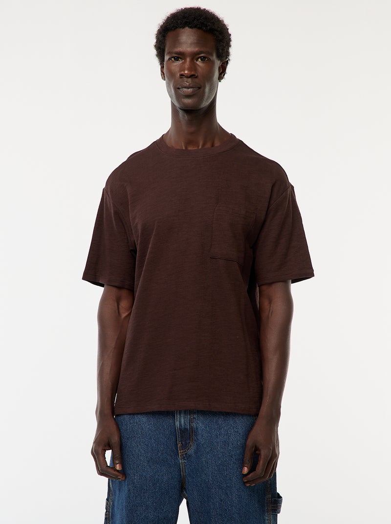 Effen T-shirt met korte mouw en borstzakje bruin - Kiabi
