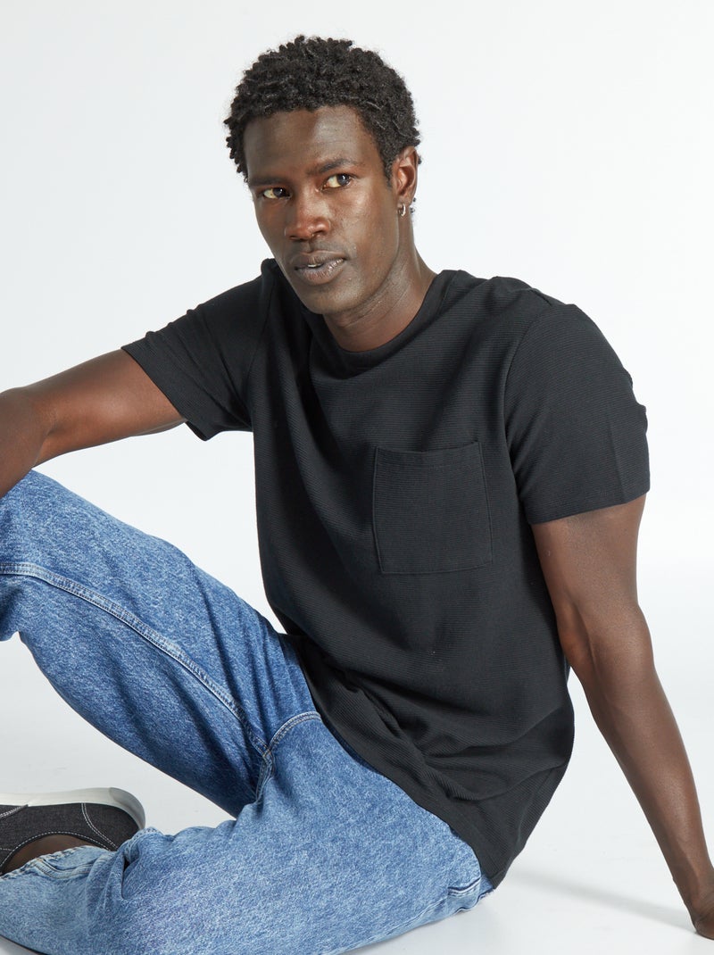 Effen T-shirt van jacquard met streepjesprint ZWART - Kiabi