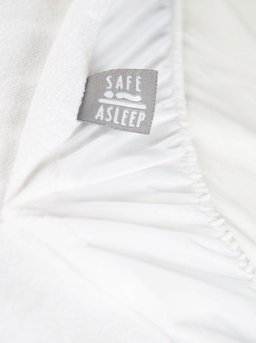 Elastische antimijt matrasbeschermer voor kinderbed 'safe asleep' ROBA - Kiabi Elastische antimijt matrasbeschermer voor kinderbed 'safe asleep' ROBA - Kiabi