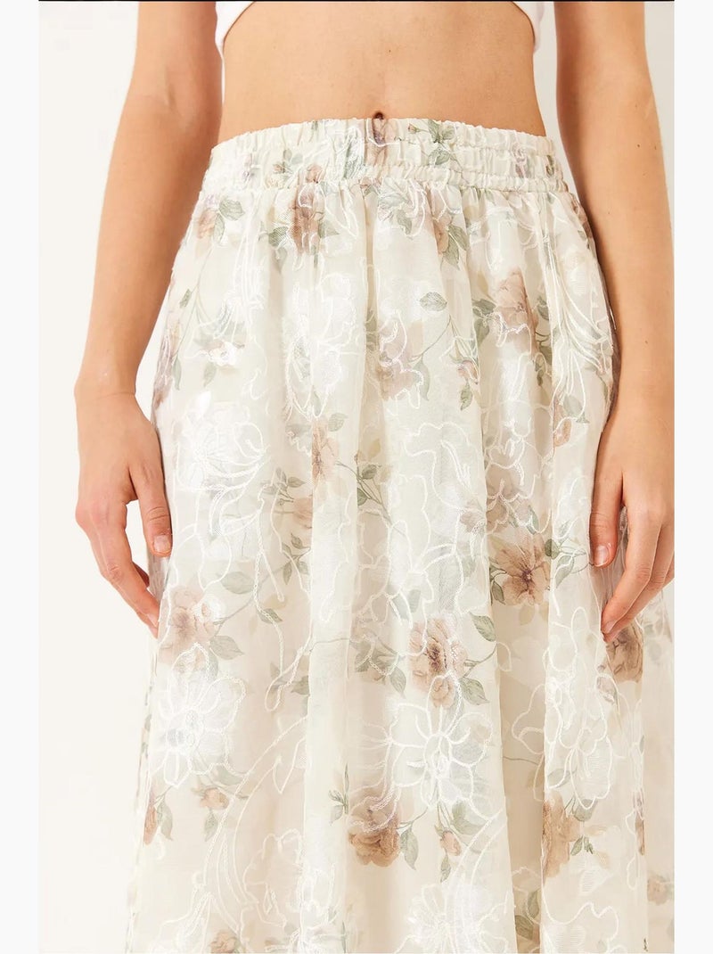 Elastische taille, bloemen geborduurde tule, gedetailleerde voering en uitlopende rok lucci Gebroken wit - Kiabi