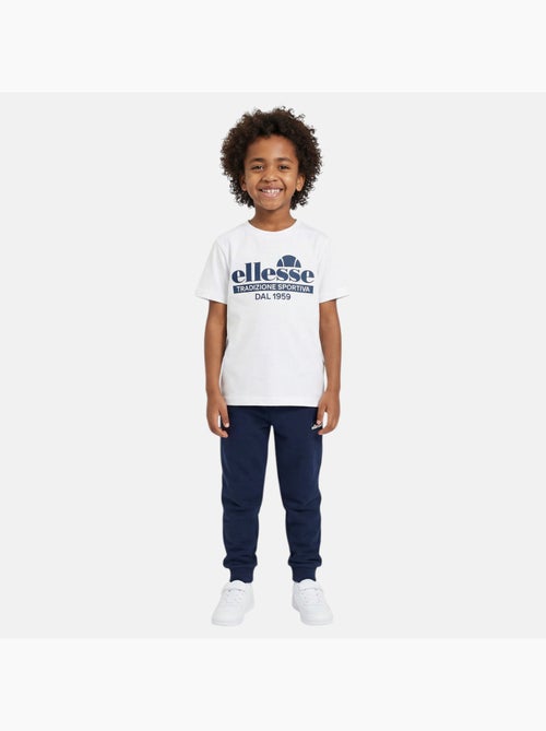 Ellesse - Pack de 2 T-shirts et 1 pantalon de jogging Garcon - Kiabi Ellesse - Pack de 2 T-shirts et 1 pantalon de jogging Garcon - Kiabi