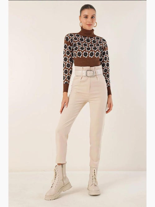 Enkelhoge rechte broek met strik bdart - Kiabi Enkelhoge rechte broek met strik bdart - Kiabi