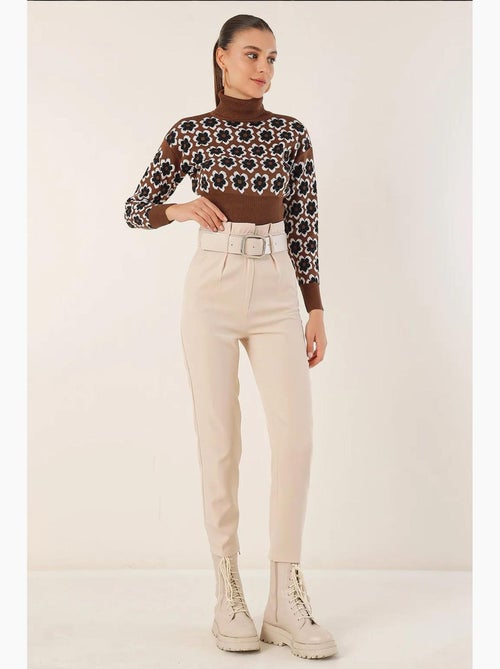 Enkelhoge rechte broek met strik bdart - Kiabi Enkelhoge rechte broek met strik bdart - Kiabi