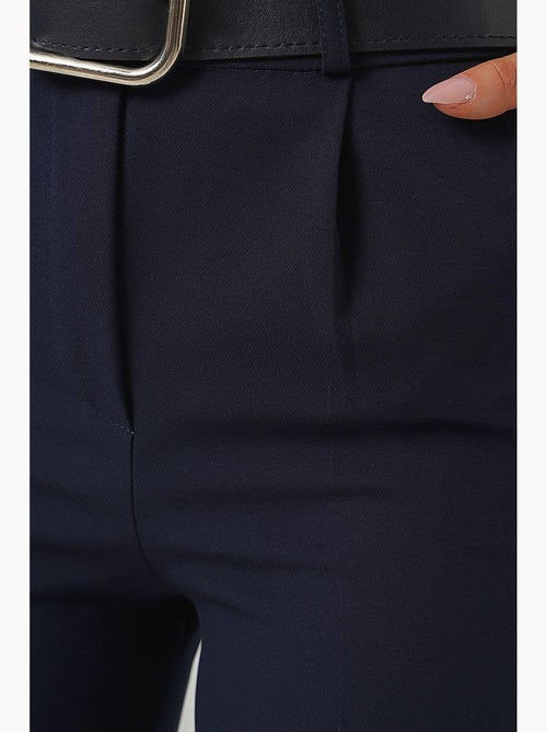 Enkelhoge rechte broek met strik bdart - Kiabi Enkelhoge rechte broek met strik bdart - Kiabi