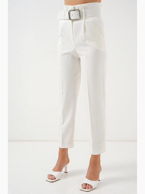Enkelhoge rechte broek met strik bdart - Kiabi Enkelhoge rechte broek met strik bdart - Kiabi