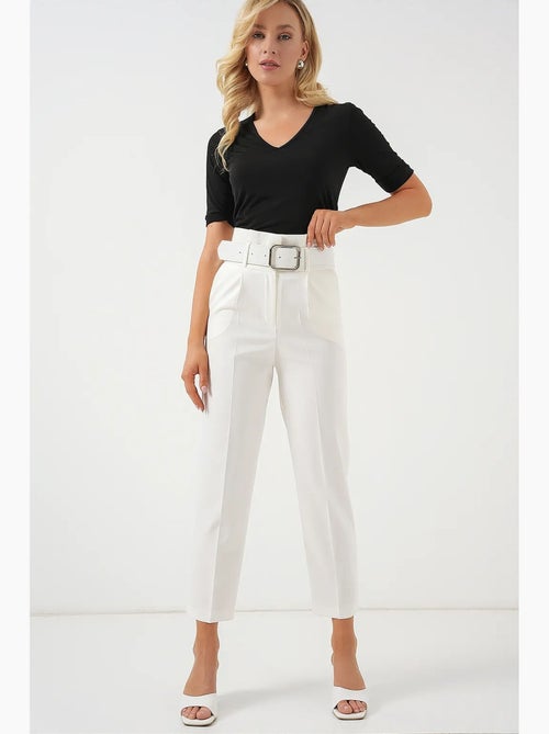 Enkelhoge rechte broek met strik bdart - Kiabi Enkelhoge rechte broek met strik bdart - Kiabi