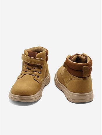 Enkelhoge schoenen met klittenbandsluiting