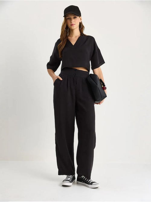Ensemble coordonné deux pièces en maille à col v et pantalon à jambes larges lucci - Kiabi