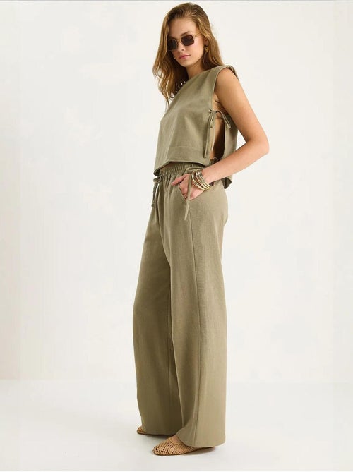 Ensemble deux pièces à col ras du cou et fermeture à nouer avec pantalon large lucci - Kiabi
