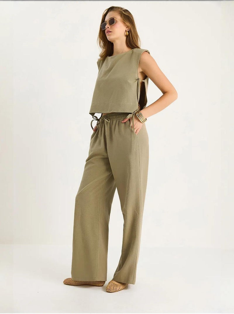 Ensemble deux pièces à col ras du cou et fermeture à nouer avec pantalon large lucci Vert kaki - Kiabi
