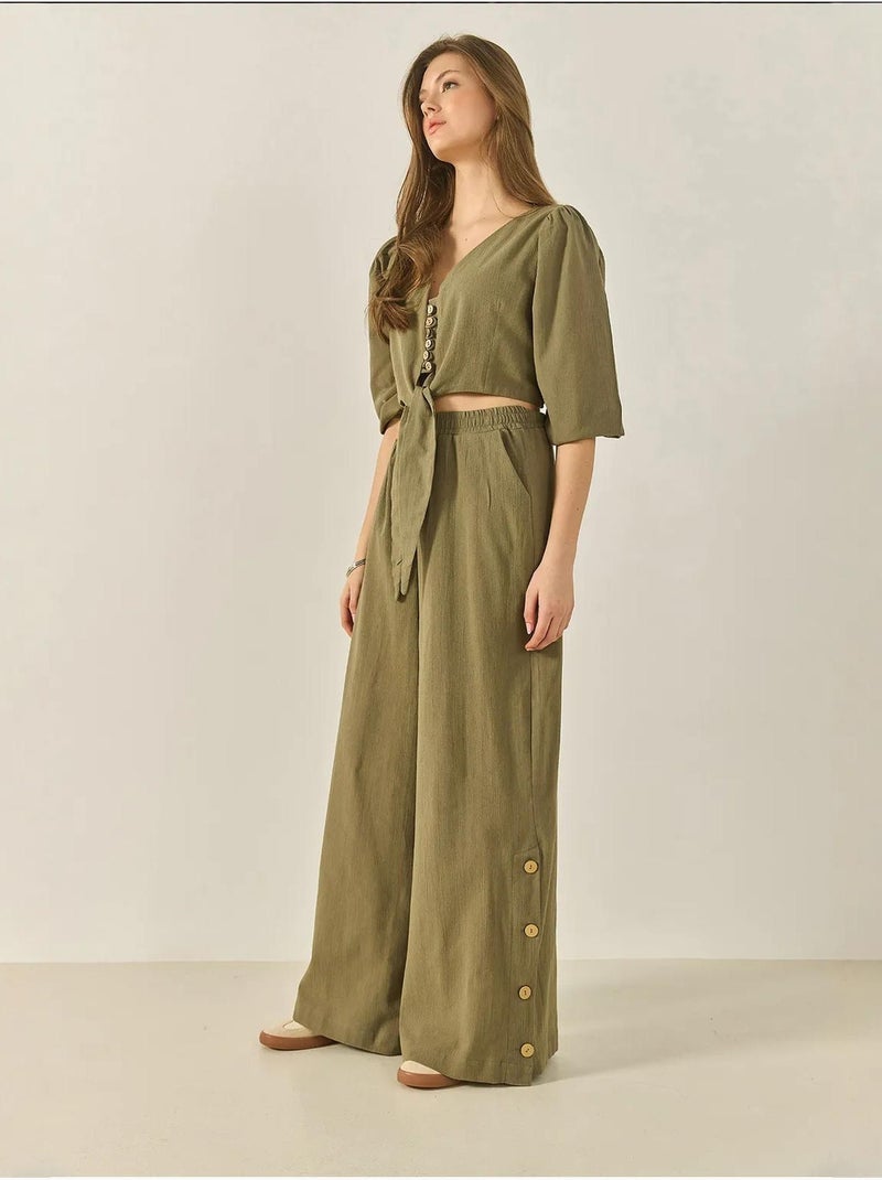 Ensemble deux pièces avec chemisier à nouer, ourlet boutonné doublé et pantalon doublé lucci Kaki - Kiabi