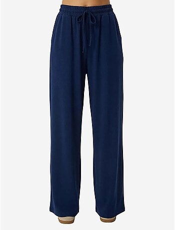 Ensemble deux pièces avec veste à détail poche et pantalon à jambes larges istanbul