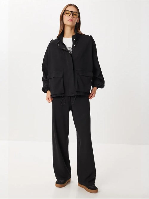 Ensemble deux pièces avec veste à détail poche et pantalon à jambes larges istanbul - Kiabi Ensemble deux pièces avec veste à détail poche et pantalon à jambes larges istanbul - Kiabi