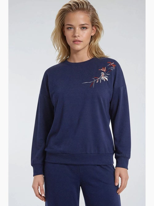 Ensemble deux pièces long à col rond brodé et pantalon à jambes larges hiccup - Kiabi