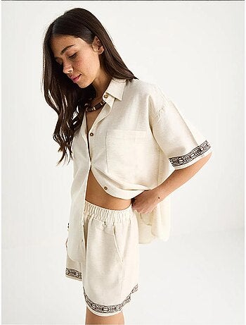 Ensemble deux pièces short et chemise en lin brodés à poches lucci