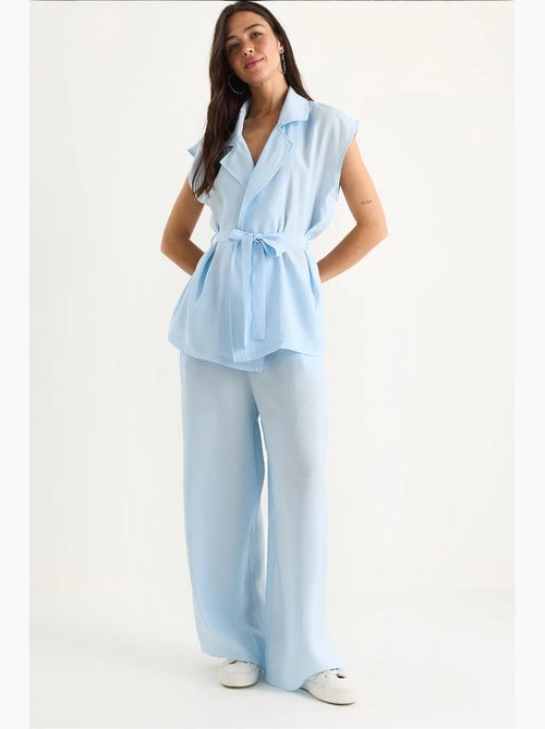 Ensemble gilet ceinturé bianco avec pantalon palazzo à poches et modal lucci - Kiabi Ensemble gilet ceinturé bianco avec pantalon palazzo à poches et modal lucci - Kiabi