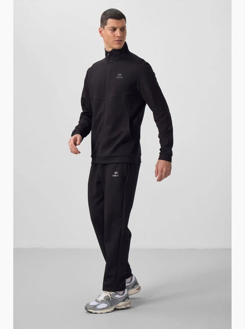 Ensemble homme sweat et pantalon à fermeture éclair tommy - Kiabi Ensemble homme sweat et pantalon à fermeture éclair tommy - Kiabi