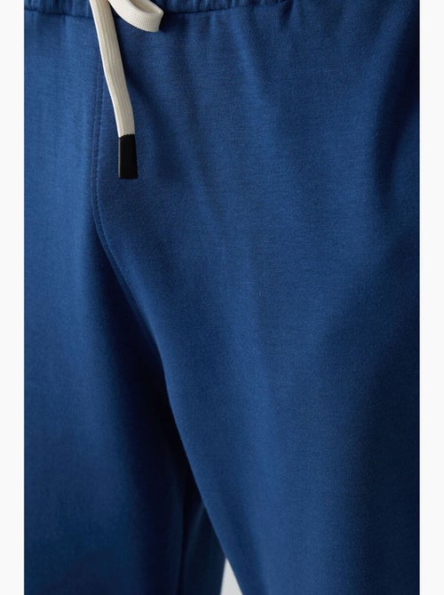 Ensemble homme t-shirt oversize et pantalon tommy - Kiabi Ensemble homme t-shirt oversize et pantalon tommy - Kiabi