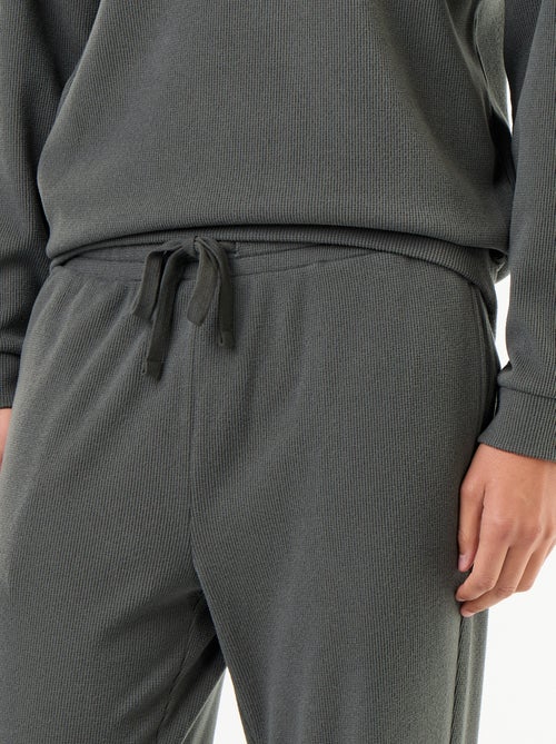 Ensemble pyjama long t-shirt + pantalon gaufrés - 2 pièces - Kiabi