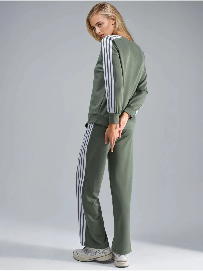 Ensemble sweat-shirt rayé à col rond et pantalon droit hiccup Vert kaki - Kiabi