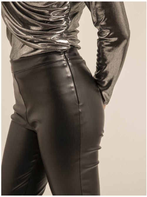 Erona slim-fit broek van imitatieleer - Kiabi Erona slim-fit broek van imitatieleer - Kiabi