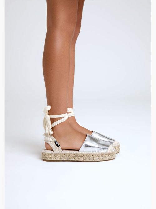 Espadrilles conguitos básicas lazo - Kiabi Espadrilles conguitos básicas lazo - Kiabi
