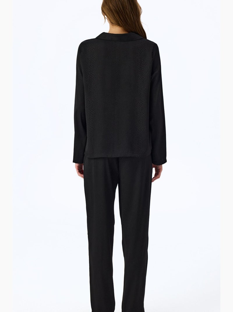 Fleur ensemble de pyjama en satin à imprimé serpent, chemise et pantalon manches longues penti Noir - Kiabi