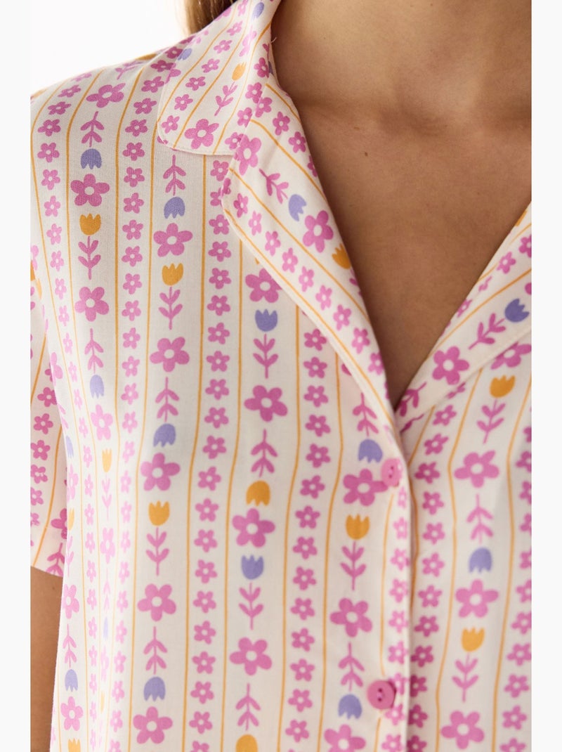 Flora bloemenprint korte mouwen pyjamaset met hemd en broek penti Wit - Kiabi