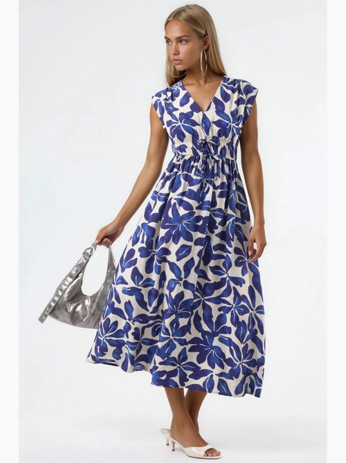 Floral midi-jurk met v-hals en strikdetail busem - Kiabi Floral midi-jurk met v-hals en strikdetail busem - Kiabi