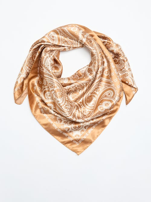 Foulard imprimé 'arabesques' - Kiabi