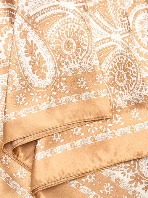 Foulard imprimé 'arabesques' - Kiabi