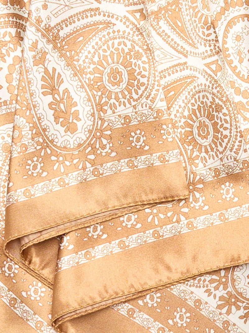 Foulard imprimé 'arabesques' Marron - Kiabi