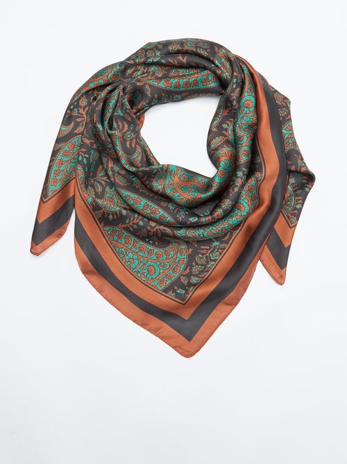 Foulard imprimé 'arabesques' - Kiabi