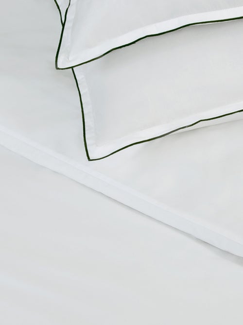 Future Home - Parure de lit 2 personnes en satin de coton unie - Kiabi Future Home - Parure de lit 2 personnes en satin de coton unie - Kiabi