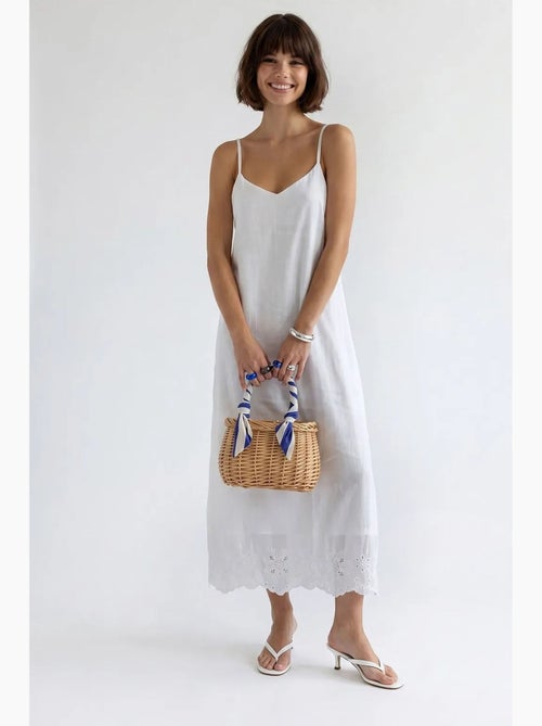 Geborduurde a-lijn midi slipdress mixray - Kiabi Geborduurde a-lijn midi slipdress mixray - Kiabi