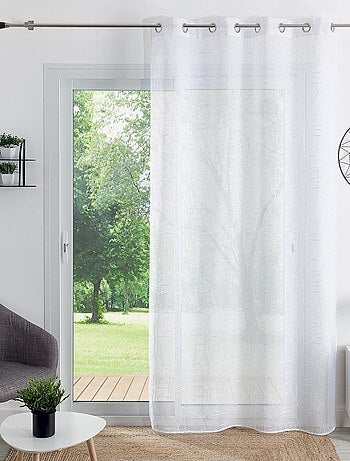 Geborduurde voile in grafische stijl