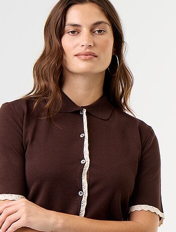 Gebreid gilet met korte mouwen en kant